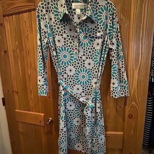 Donna Morgan Teal and White Geometric Long-Sleeve Wrap Dress